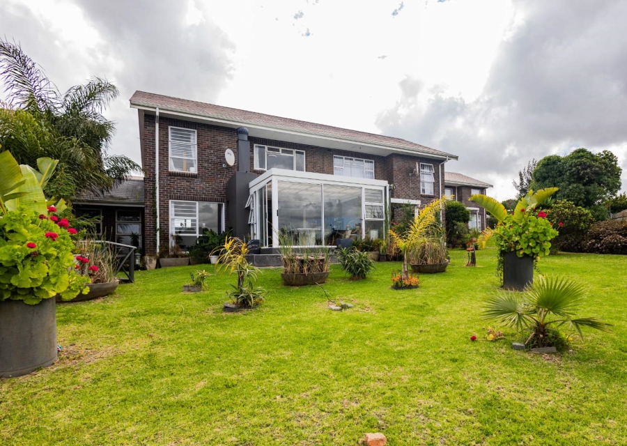 To Let 4 Bedroom Property for Rent in Eversdal Western Cape